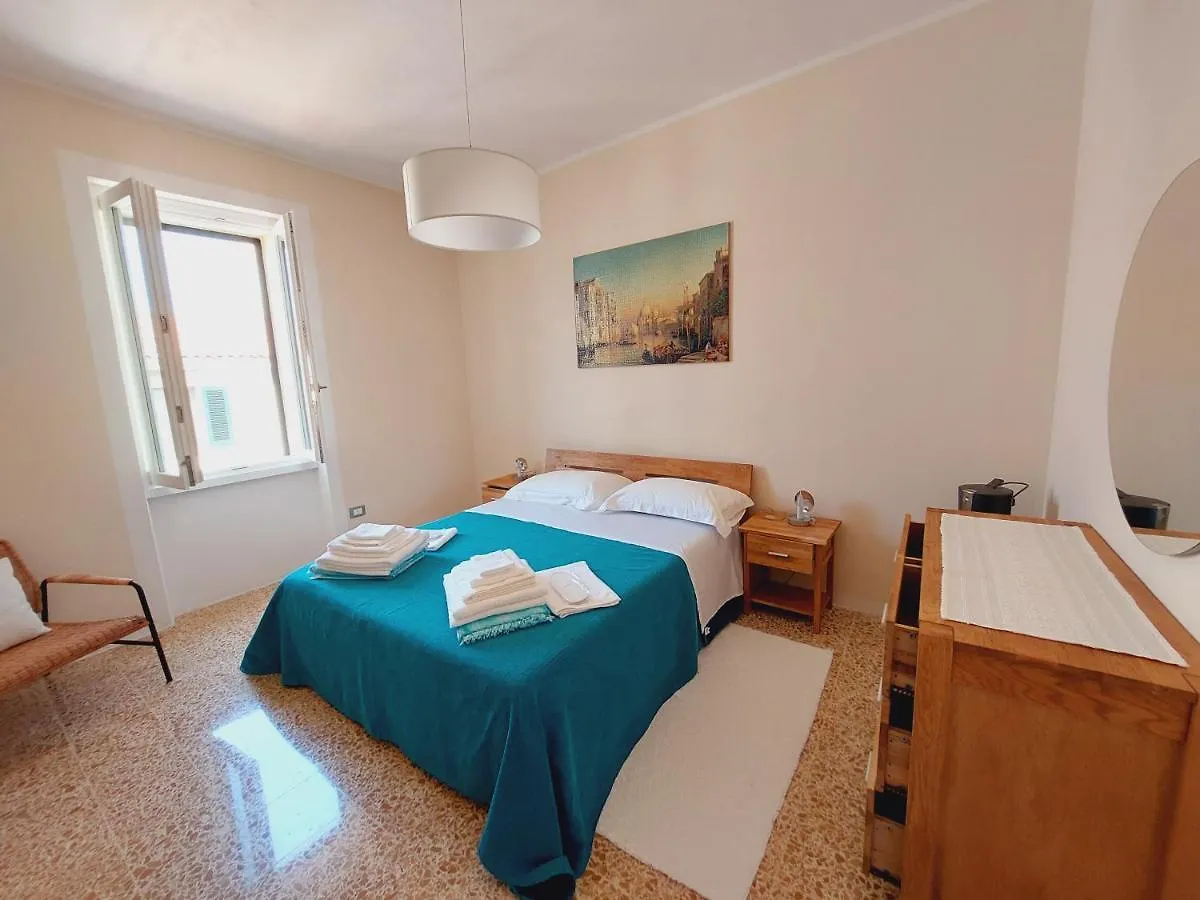 Il Veliero Apartment Alghero 0*,  Italy